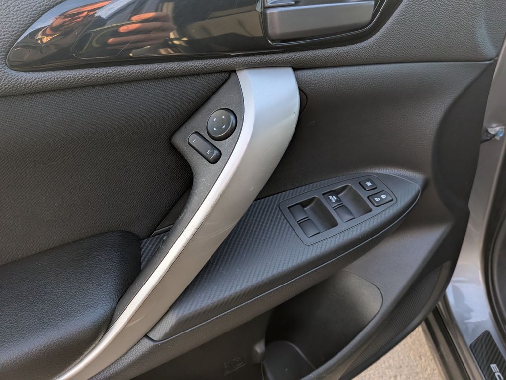 Mitsubishi Eclipse Cross ES 2023 à Chandler, Québec - 8 - w1024h768px