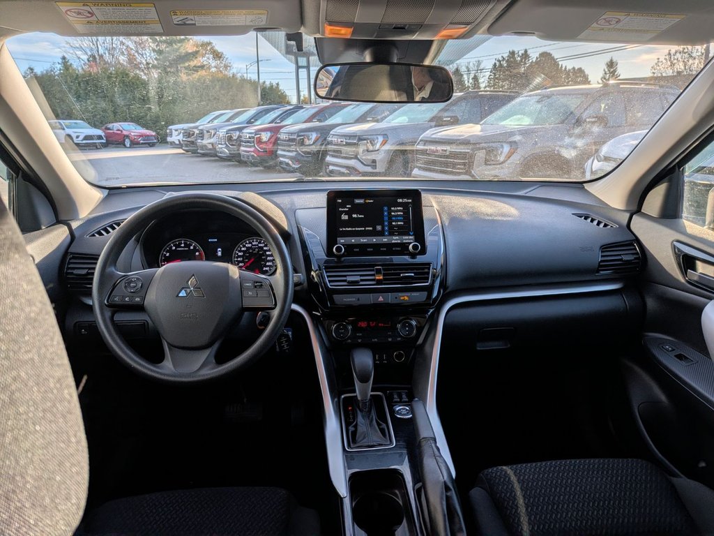Mitsubishi Eclipse Cross ES 2023 à Chandler, Québec - 7 - w1024h768px