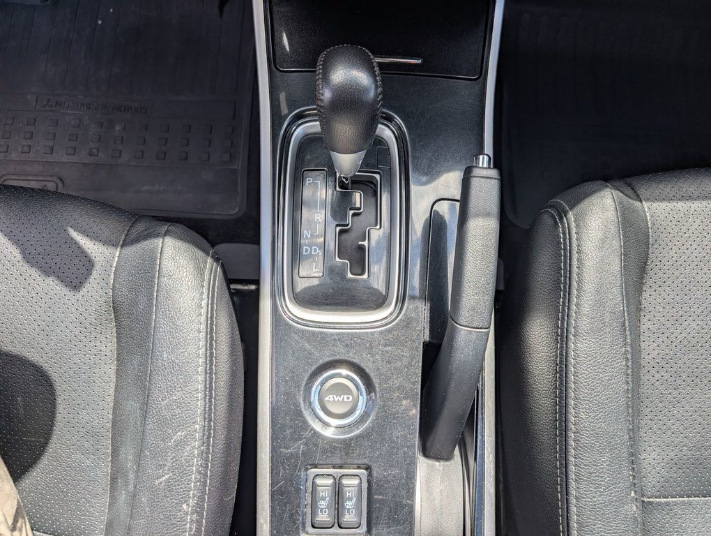 2017 Mitsubishi Outlander ES in Chandler, Quebec - 14 - w1024h768px