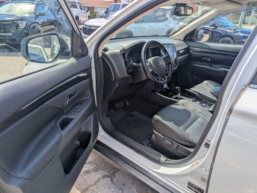 2017 Mitsubishi Outlander ES in Chandler, Quebec - 7 - w1024h768px