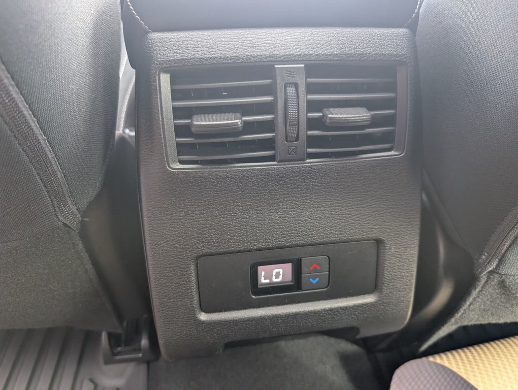 2022 Mitsubishi Outlander SE in Chandler, Quebec - 17 - w1024h768px