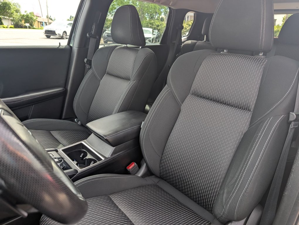 2022 Mitsubishi Outlander SE in Chandler, Quebec - 14 - w1024h768px