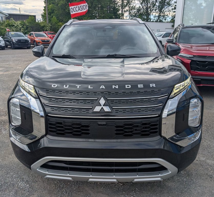 2022 Mitsubishi Outlander SE in Chandler, Quebec - 2 - w1024h768px