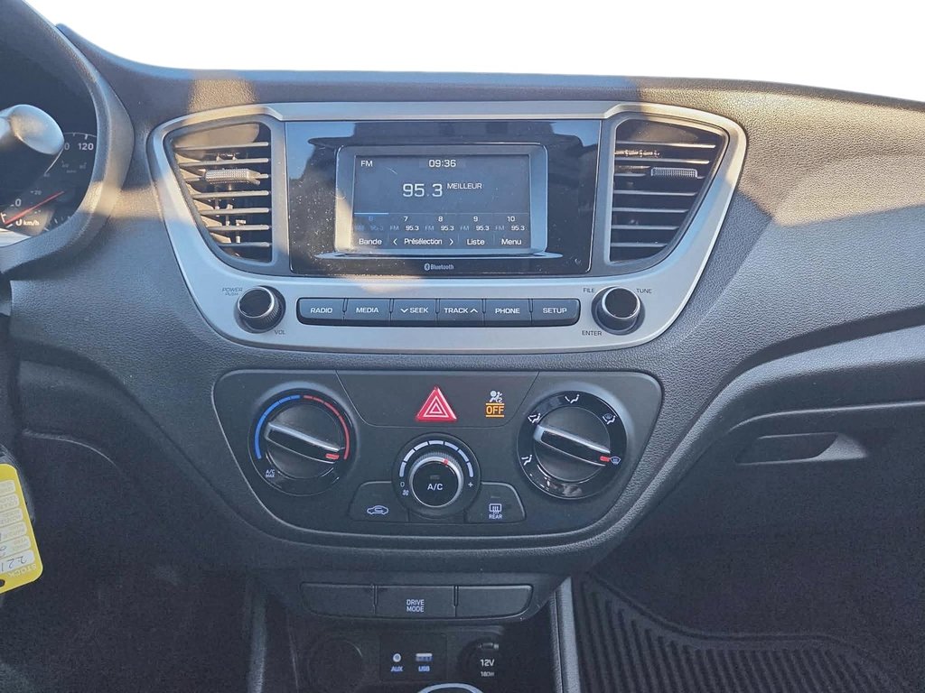 Hyundai Accent  2020 à Jonquière, Québec - 15 - w1024h768px