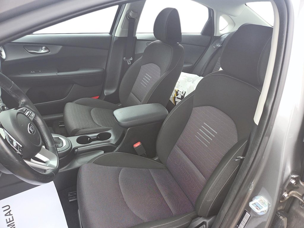 2021 Kia Forte in Sept-Îles, Quebec - 10 - w1024h768px