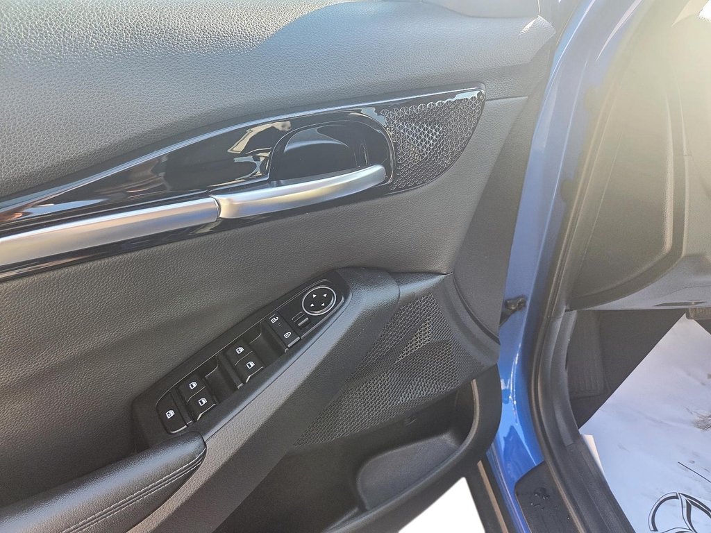 2024 Kia Seltos in Sept-Îles, Quebec - 11 - w1024h768px