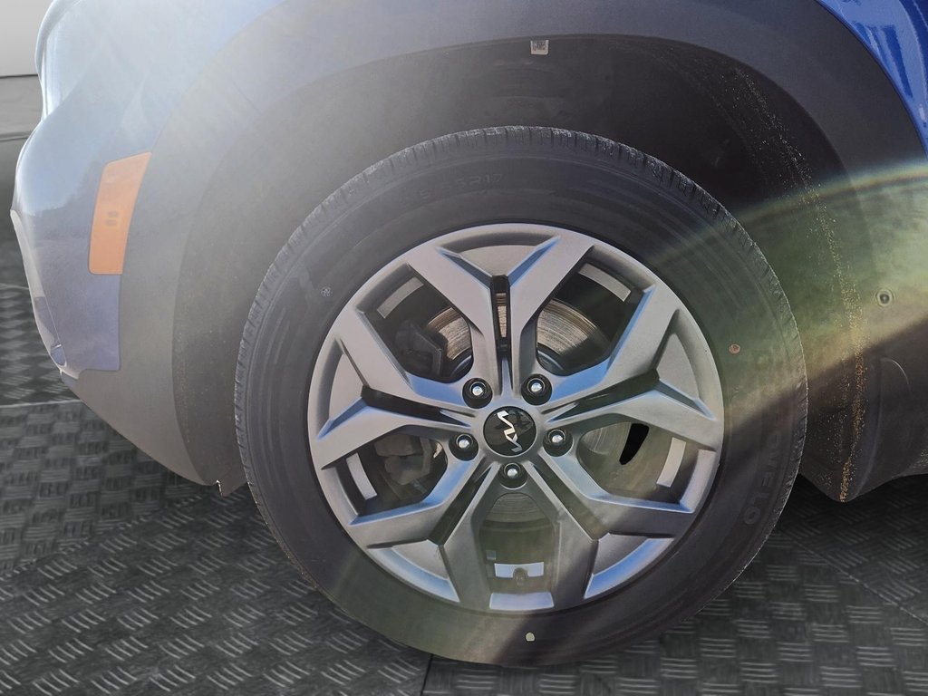 2024 Kia Seltos in Sept-Îles, Quebec - 9 - w1024h768px