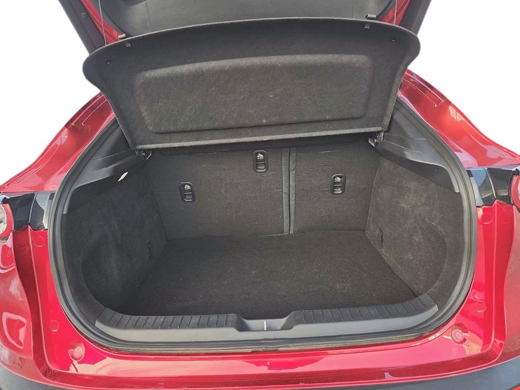 2021 Mazda CX-30 GT in Chicoutimi, Quebec - 8 - w1024h768px