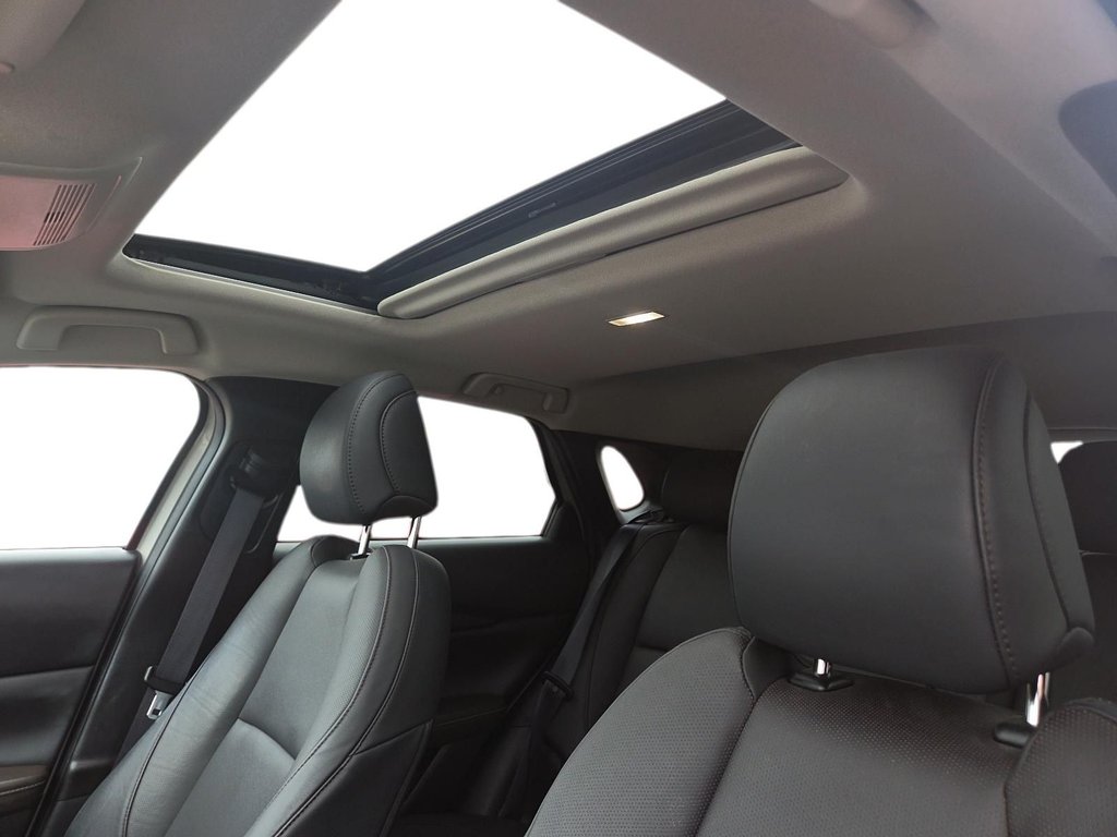 2023 Mazda CX-30 in Baie-Comeau, Quebec - 6 - w1024h768px