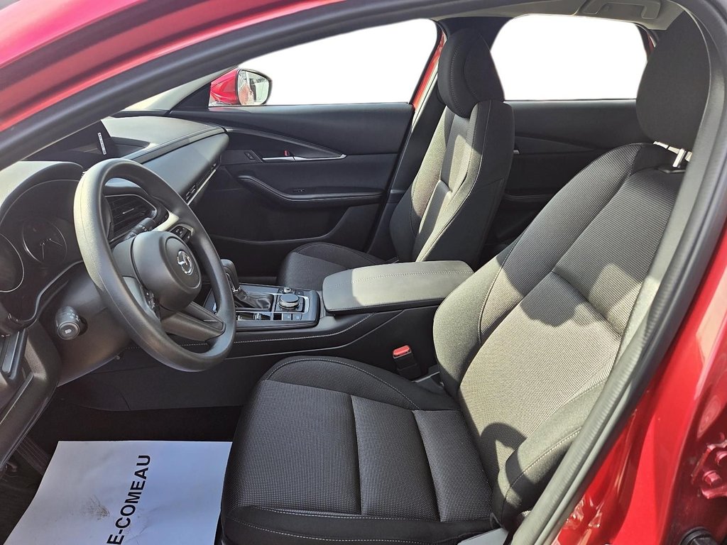 2025 Mazda CX-30 in Baie-Comeau, Quebec - 25 - w1024h768px