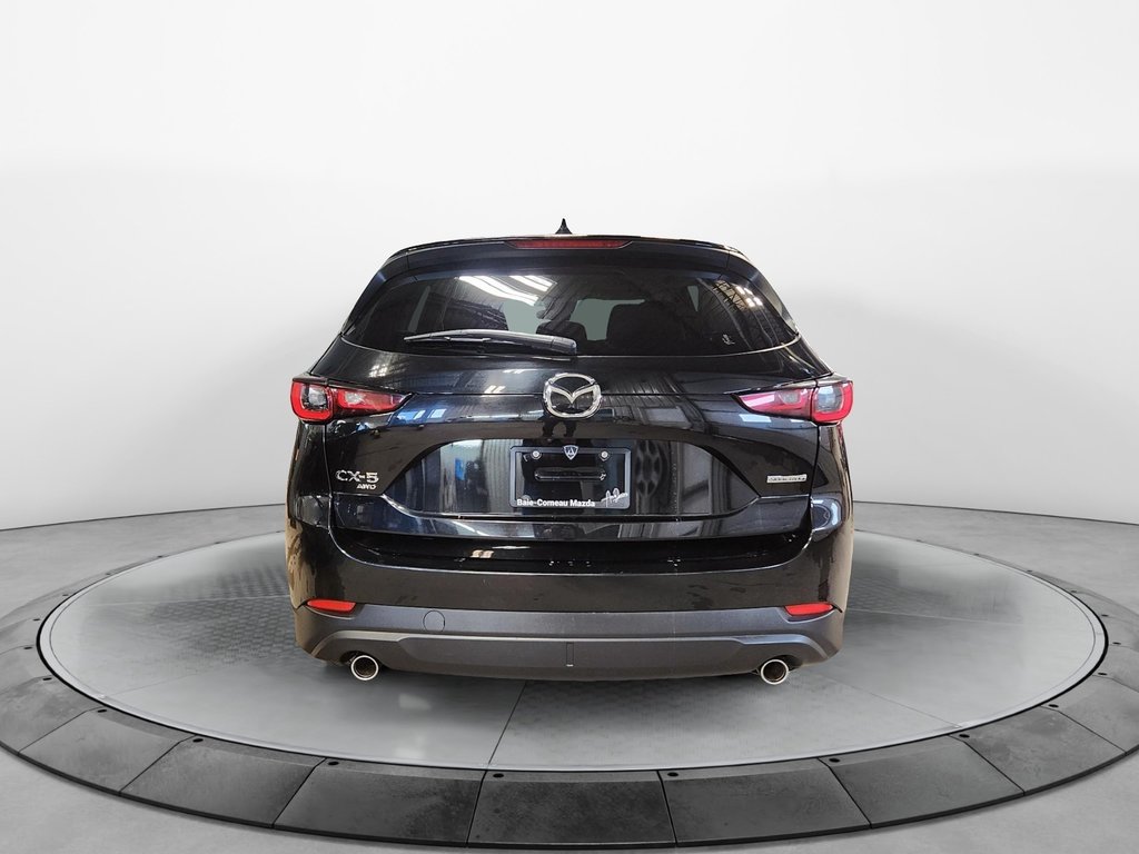 Mazda CX-5  2022 à Baie-Comeau, Québec - 4 - w1024h768px