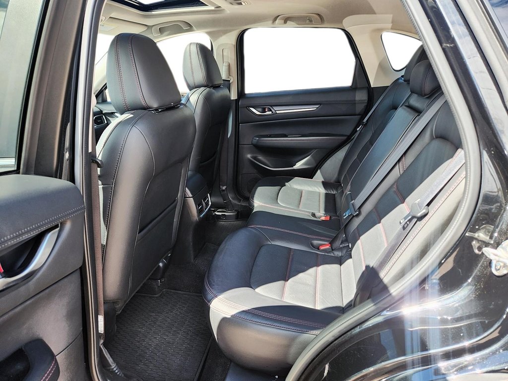2023 Mazda CX-5 Kuro in Chicoutimi, Quebec - 12 - w1024h768px