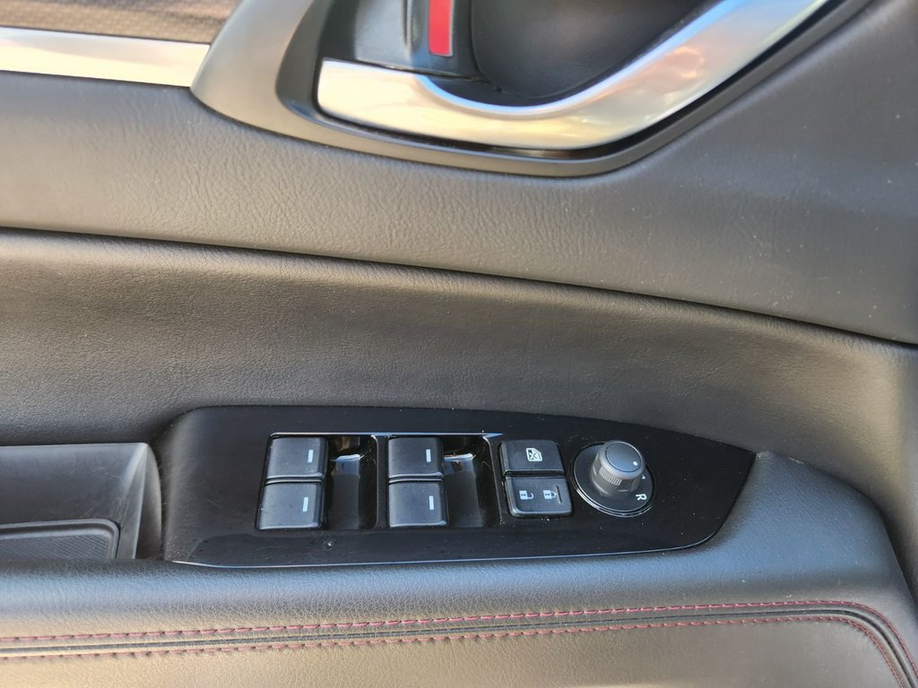2023 Mazda CX-5 Kuro in Chicoutimi, Quebec - 21 - w1024h768px
