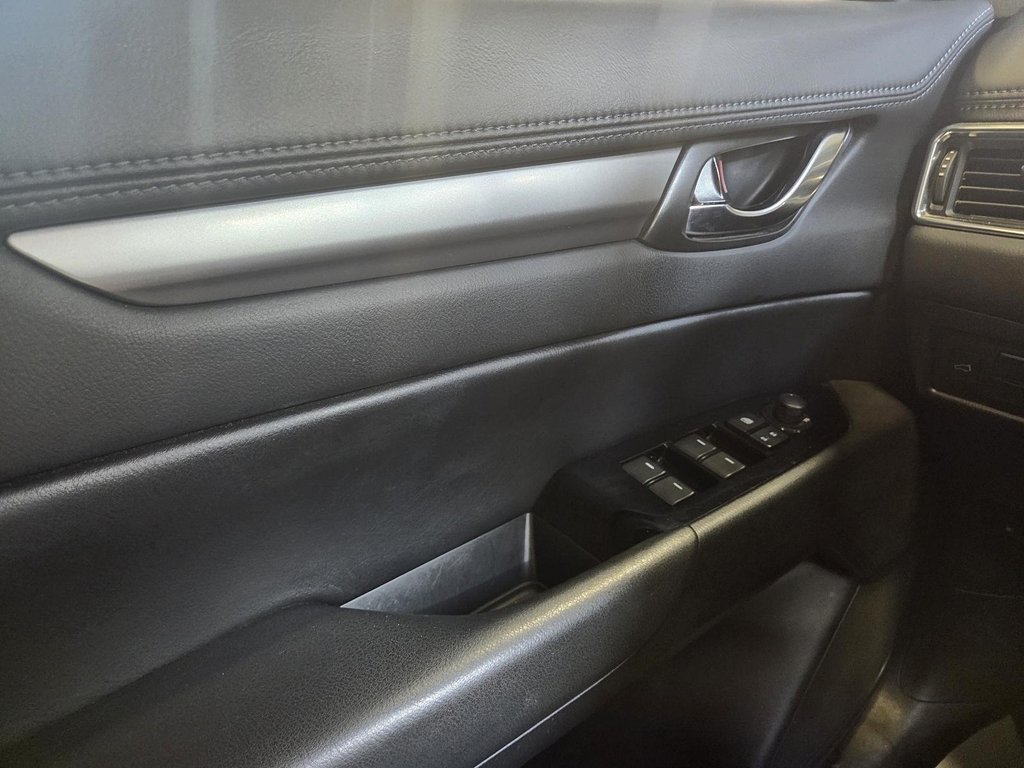2023 Mazda CX-5 in Jonquière, Quebec - 11 - w1024h768px
