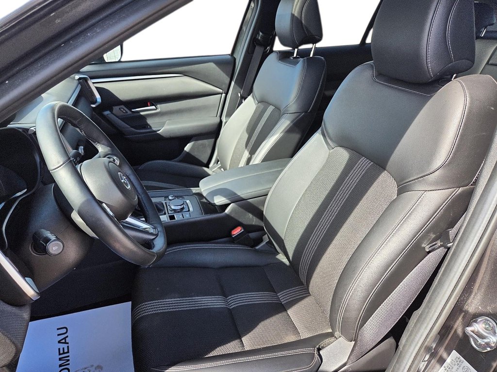2025 Mazda CX-50 in Sept-Îles, Quebec - 10 - w1024h768px