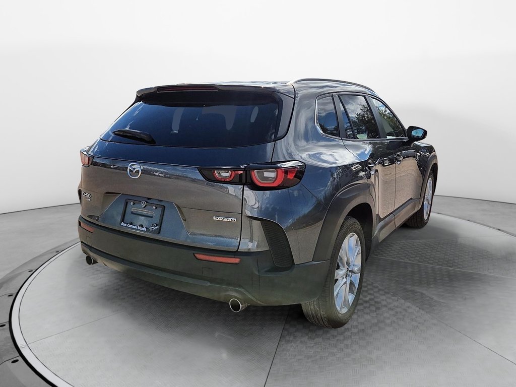 2025 Mazda CX-50 in Sept-Îles, Quebec - 6 - w1024h768px