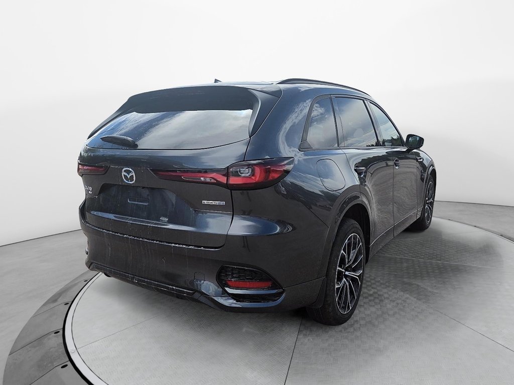 2025 Mazda CX-70 PHEV in Baie-Comeau, Quebec - 6 - w1024h768px