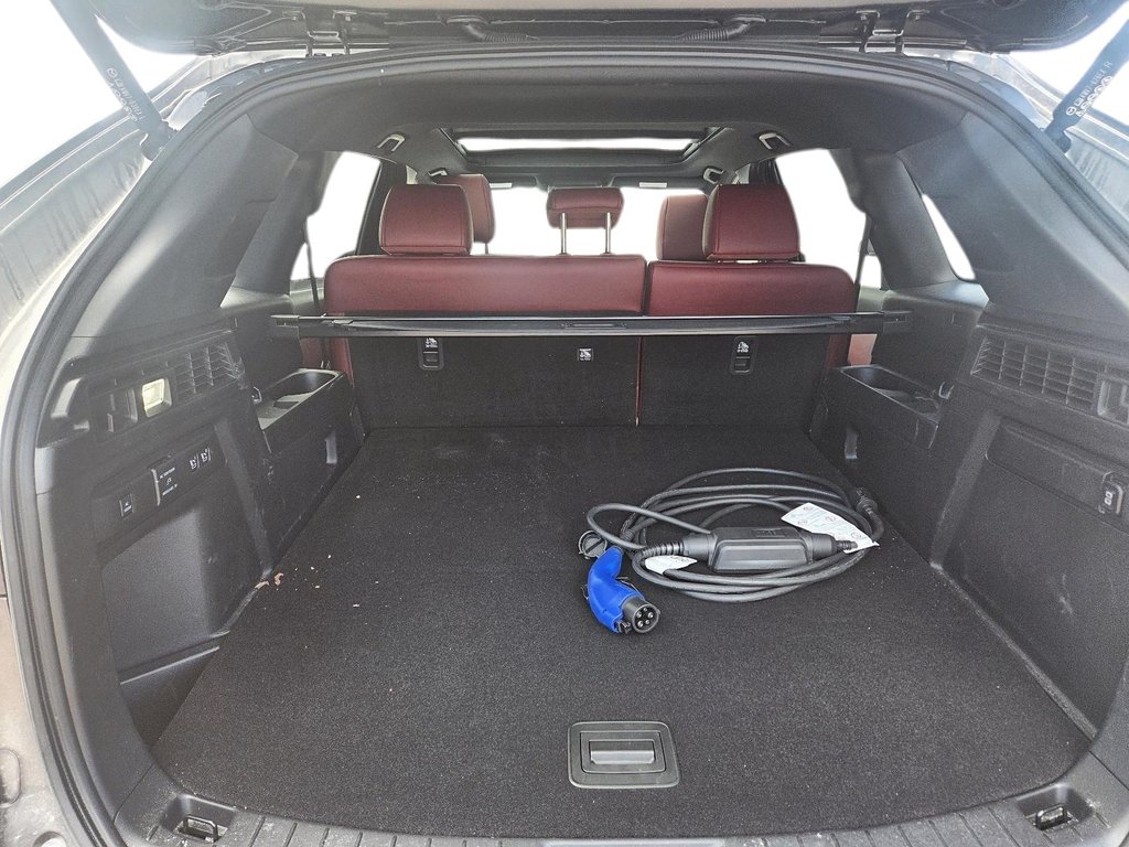 2025 Mazda CX-70 PHEV in Baie-Comeau, Quebec - 8 - w1024h768px
