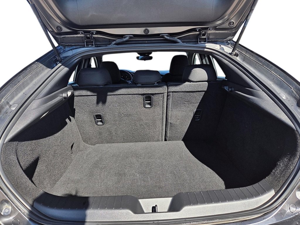 2023 Mazda 3 Sport in Baie-Comeau, Quebec - 8 - w1024h768px