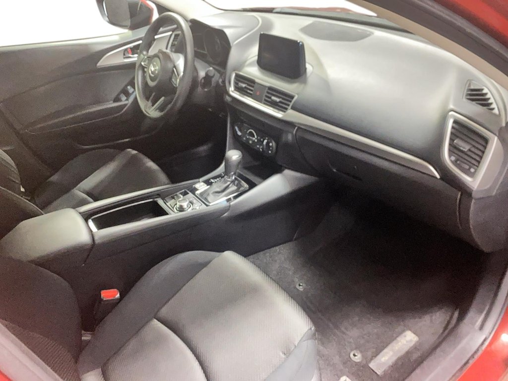2017 Mazda 3 GX in Chicoutimi, Quebec - 17 - w1024h768px