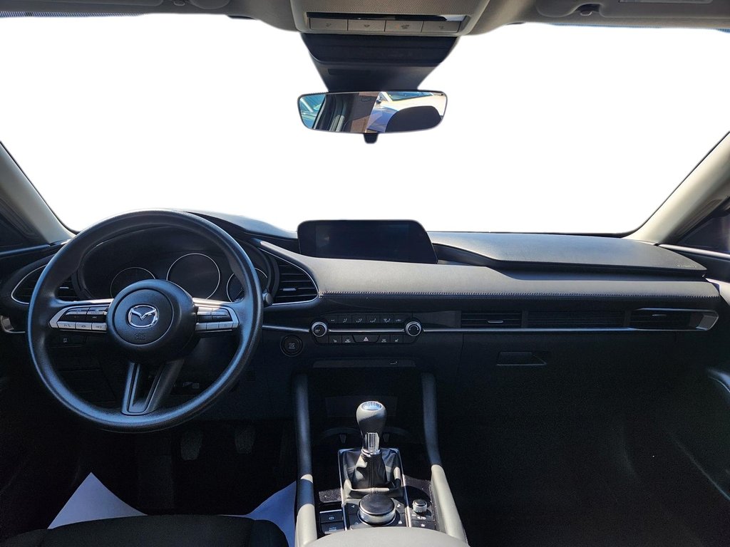 2021 Mazda 3 GX in Chicoutimi, Quebec - 13 - w1024h768px