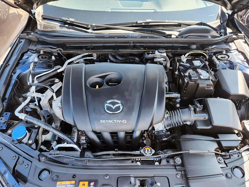 2021 Mazda 3 GX in Chicoutimi, Quebec - 11 - w1024h768px