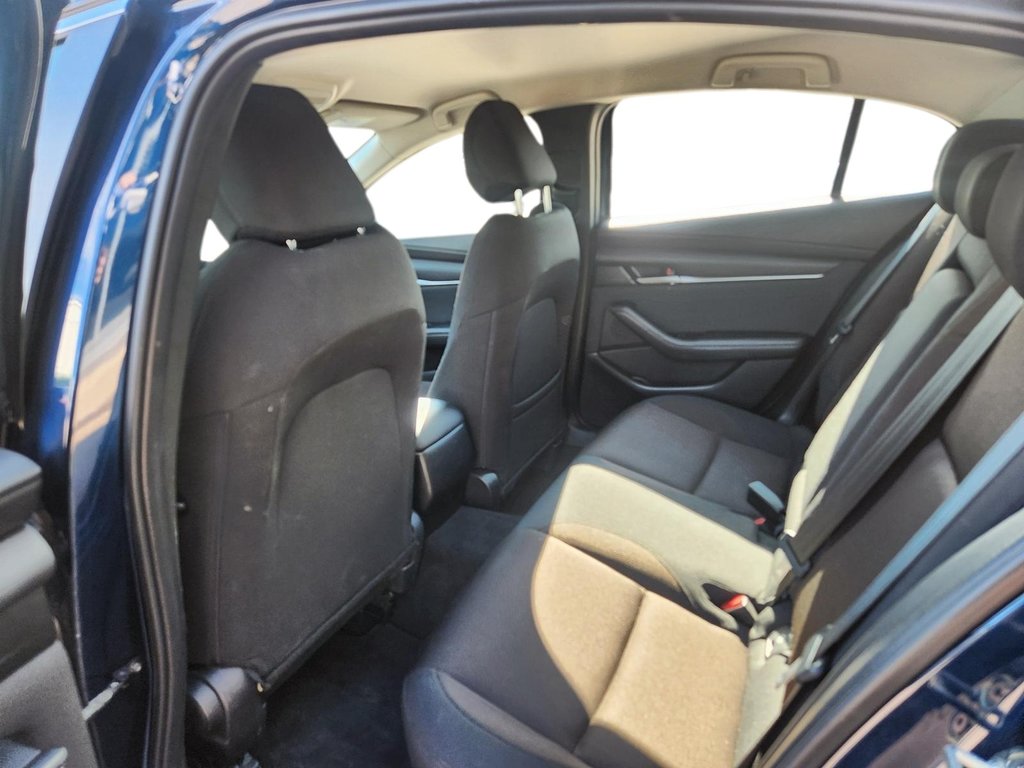 Mazda 3  2022 à Baie-Comeau, Québec - 8 - w1024h768px