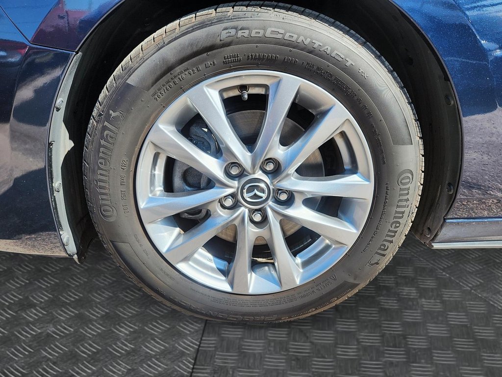 2023 Mazda 3 in Baie-Comeau, Quebec - 9 - w1024h768px