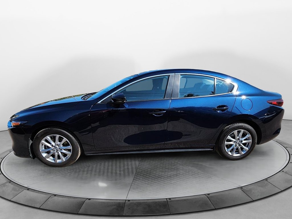 2023 Mazda 3 in Baie-Comeau, Quebec - 7 - w1024h768px