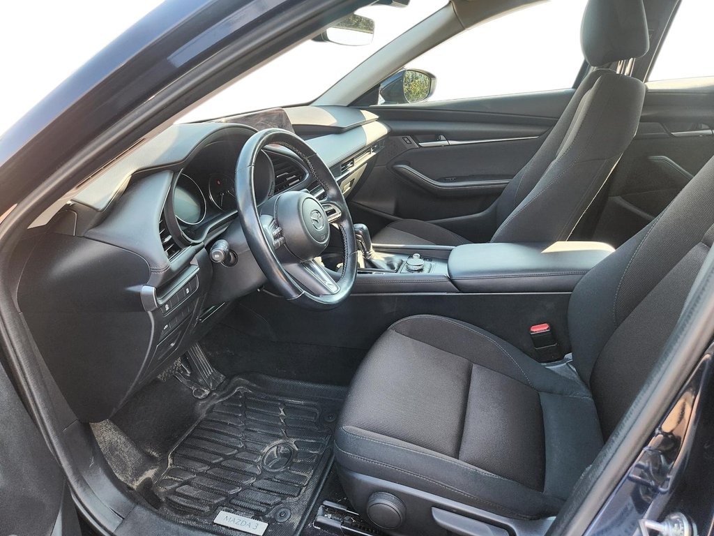 2023 Mazda 3 in Baie-Comeau, Quebec - 11 - w1024h768px