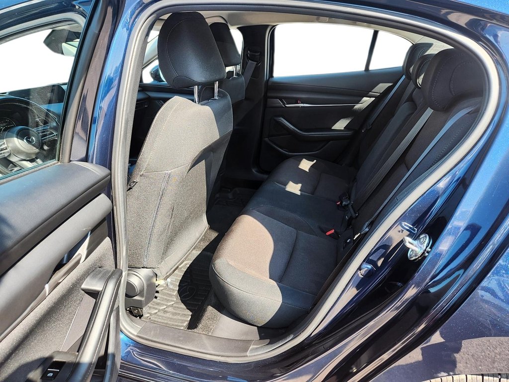 2023 Mazda 3 in Baie-Comeau, Quebec - 10 - w1024h768px