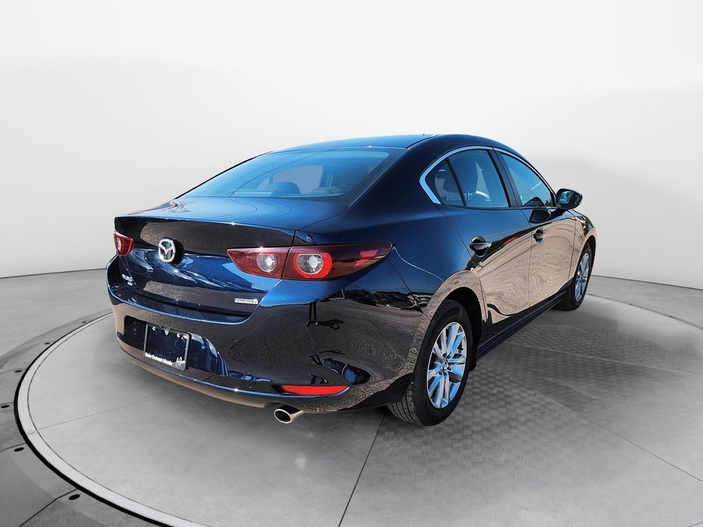 2023 Mazda 3 in Baie-Comeau, Quebec - 6 - w1024h768px
