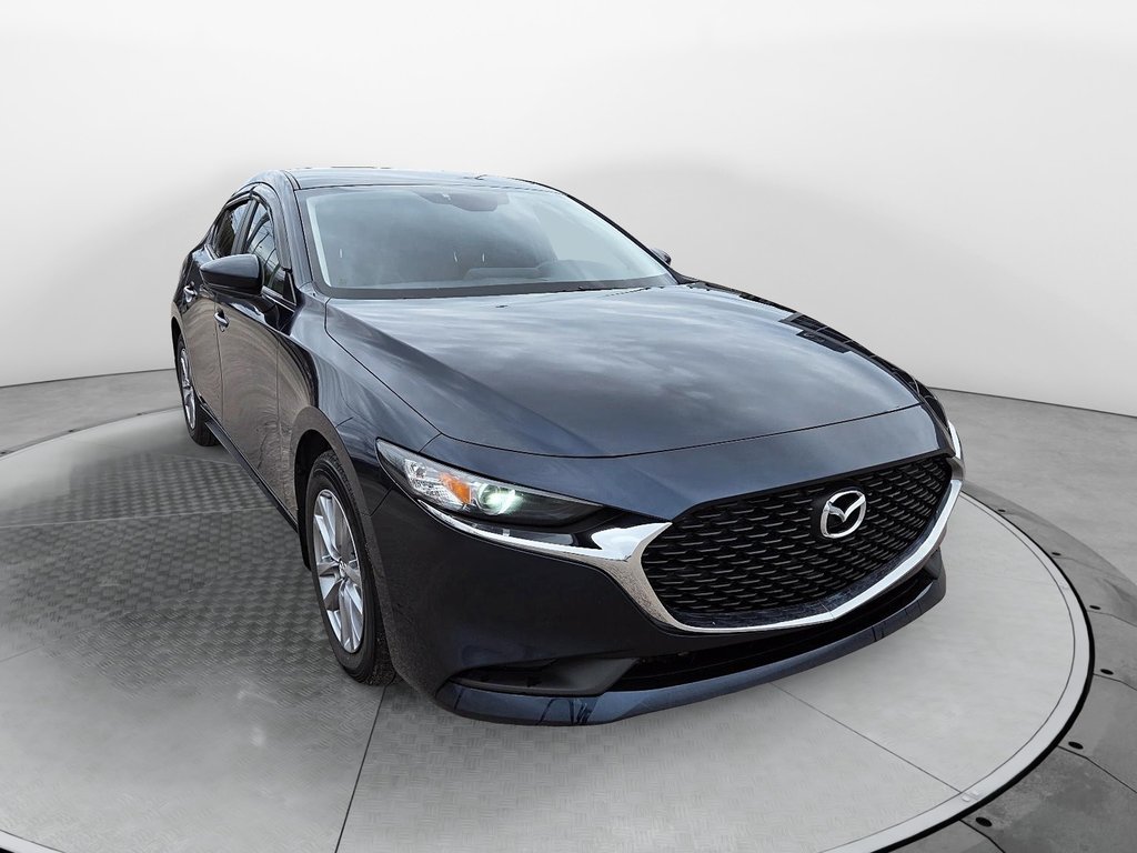 2024 Mazda 3 in Sept-Îles, Quebec - 2 - w1024h768px