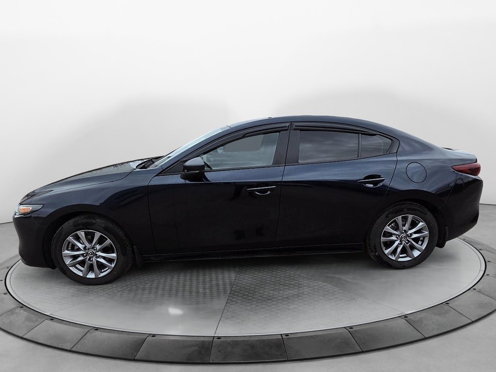 2024 Mazda 3 in Sept-Îles, Quebec - 7 - w1024h768px