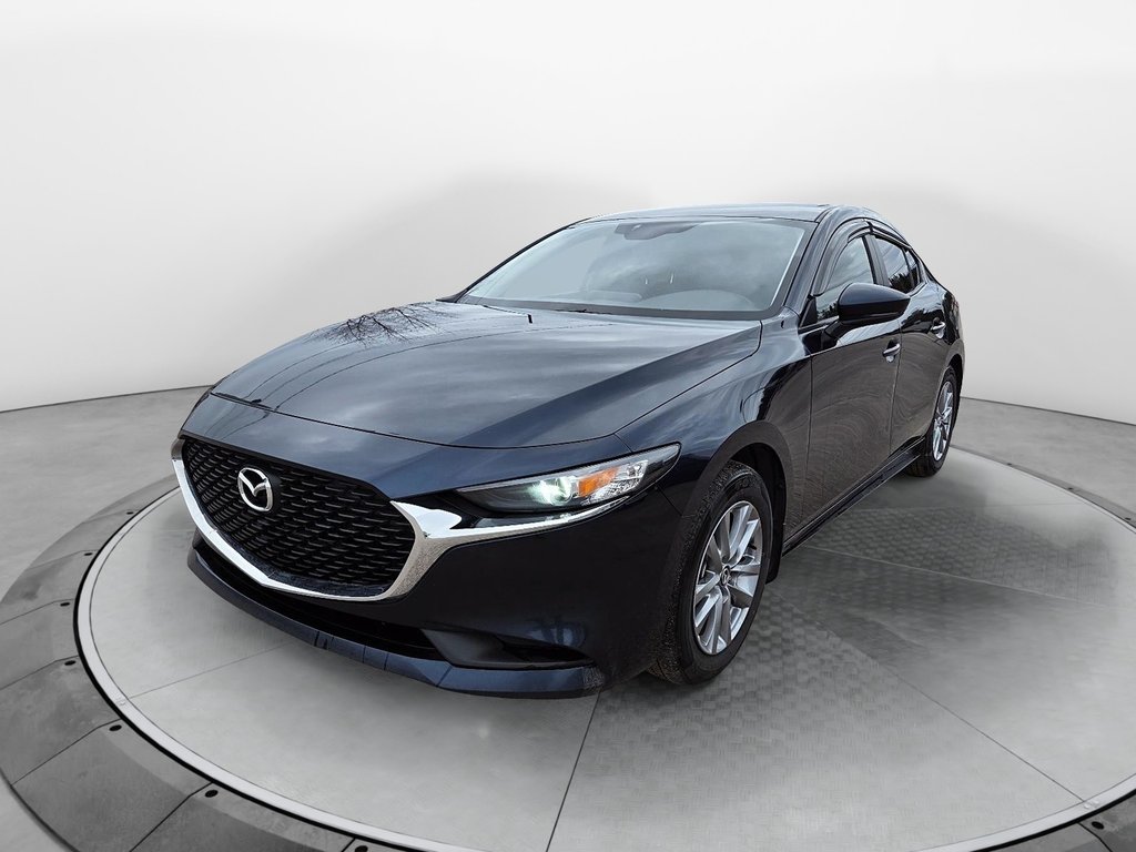 2024 Mazda 3 in Sept-Îles, Quebec - 1 - w1024h768px