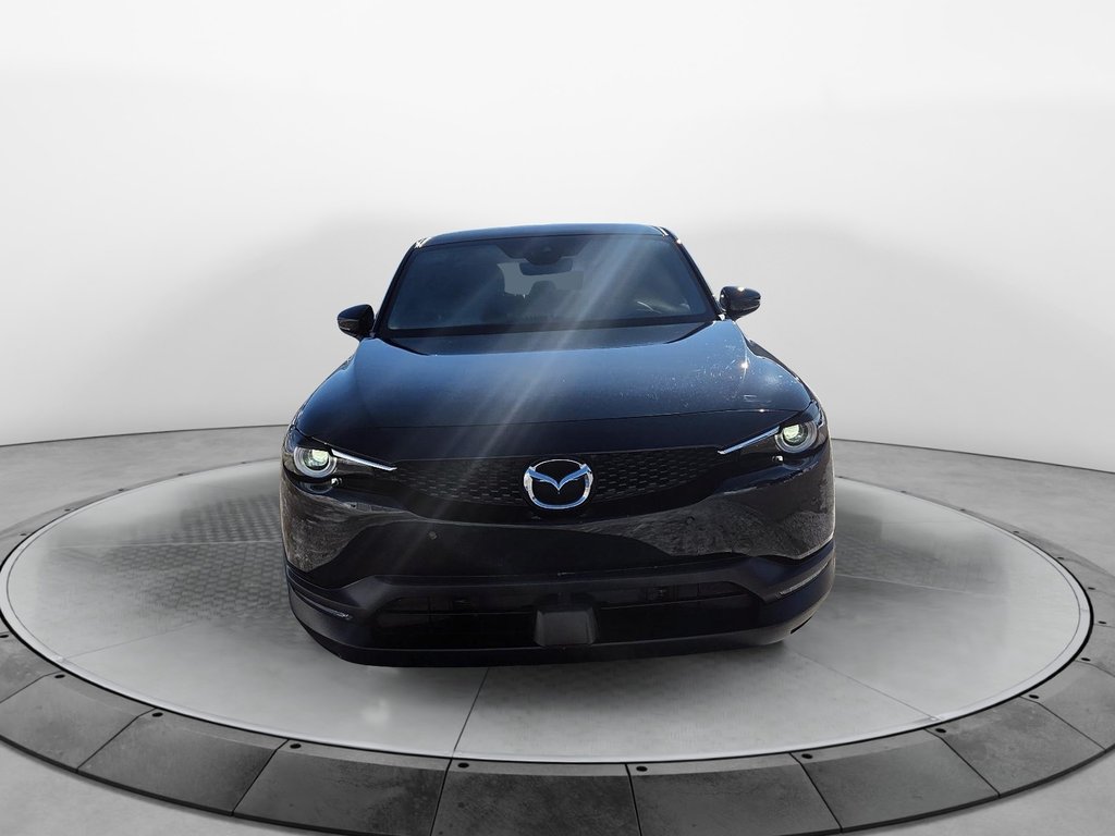 2023 Mazda MX-30 EV in Jonquière, Quebec - 3 - w1024h768px