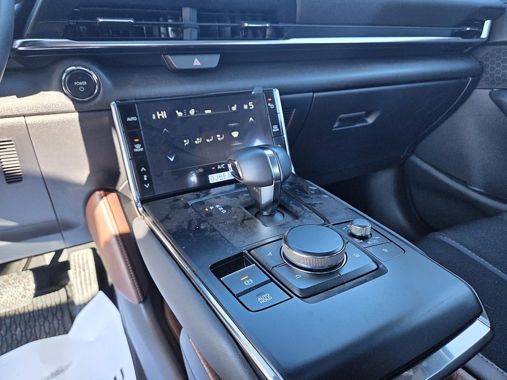 2023 Mazda MX-30 EV in Jonquière, Quebec - 13 - w1024h768px
