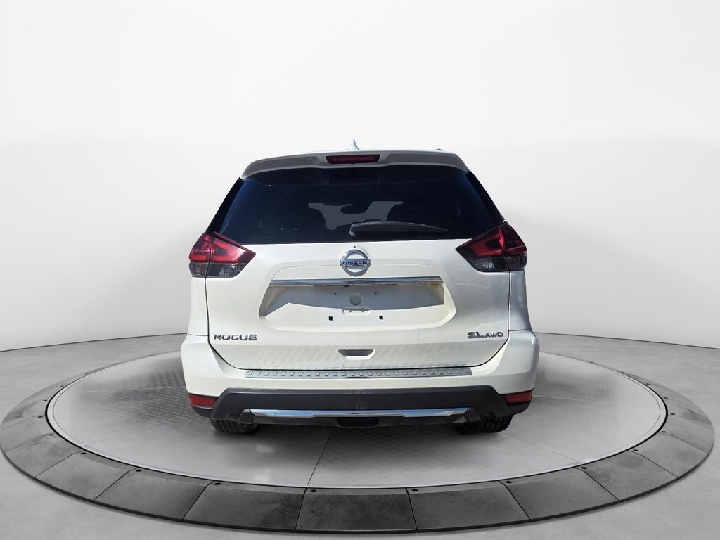 2018 Nissan Rogue in Baie-Comeau, Quebec - 4 - w1024h768px