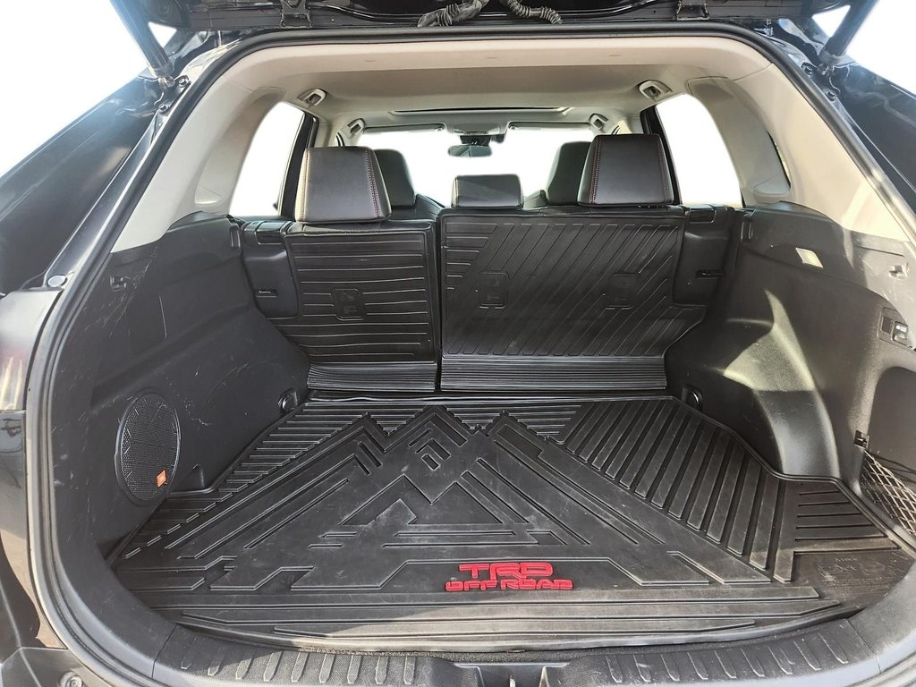 2022 Toyota RAV4 in Jonquière, Quebec - 8 - w1024h768px