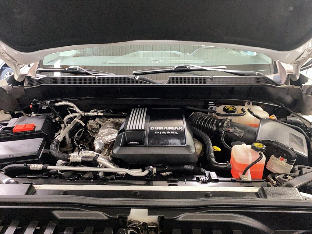 2022 Chevrolet Silverado 1500 LTD in Jonquière, Quebec - 7 - w1024h768px
