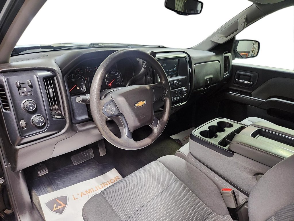 2018 Chevrolet Silverado 1500 in Sept-Îles, Quebec - 15 - w1024h768px