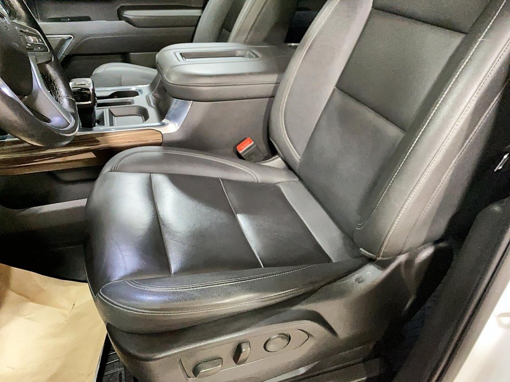 2022 Chevrolet Silverado 1500 in Baie-Comeau, Quebec - 9 - w1024h768px