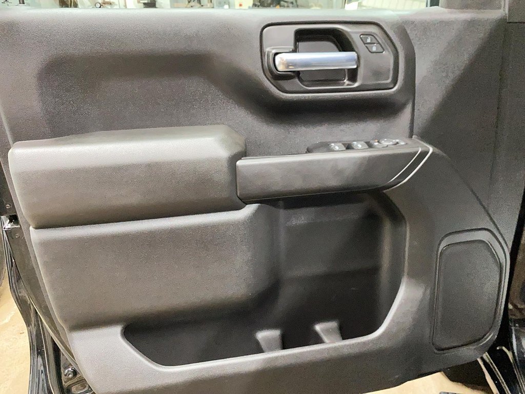 2022 Chevrolet Silverado 1500 in Jonquière, Quebec - 7 - w1024h768px