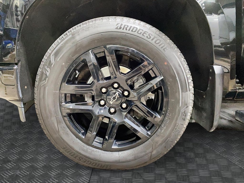 2022 Chevrolet Silverado 1500 in Jonquière, Quebec - 8 - w1024h768px