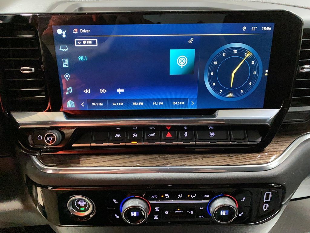 Chevrolet Silverado 1500  2022 à Jonquière, Québec - 15 - w1024h768px