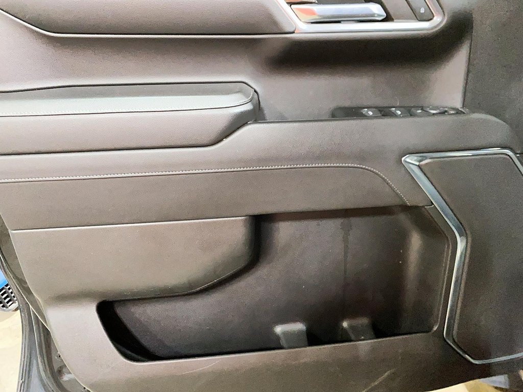 Chevrolet Silverado 1500  2022 à Jonquière, Québec - 8 - w1024h768px