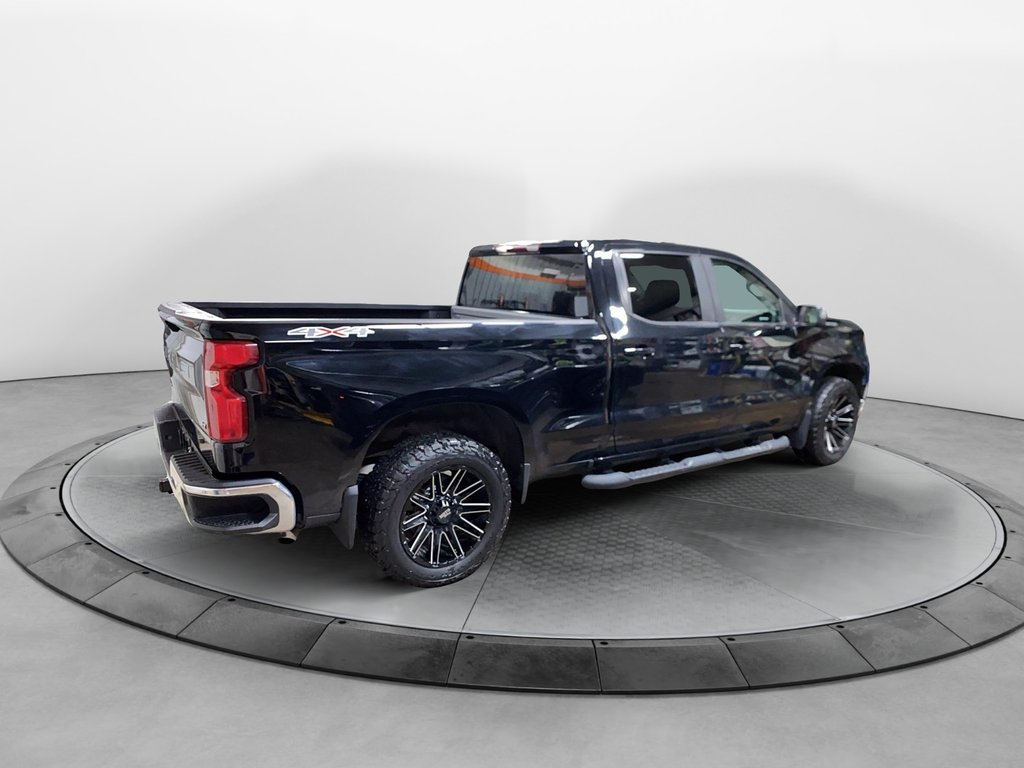 Chevrolet Silverado 1500  2022 à Jonquière, Québec - 2 - w1024h768px