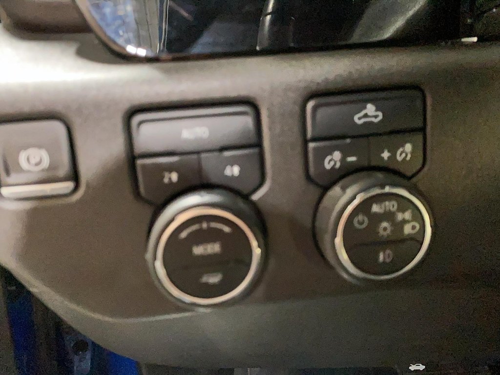 2023 Chevrolet Silverado 1500 in Jonquière, Quebec - 12 - w1024h768px