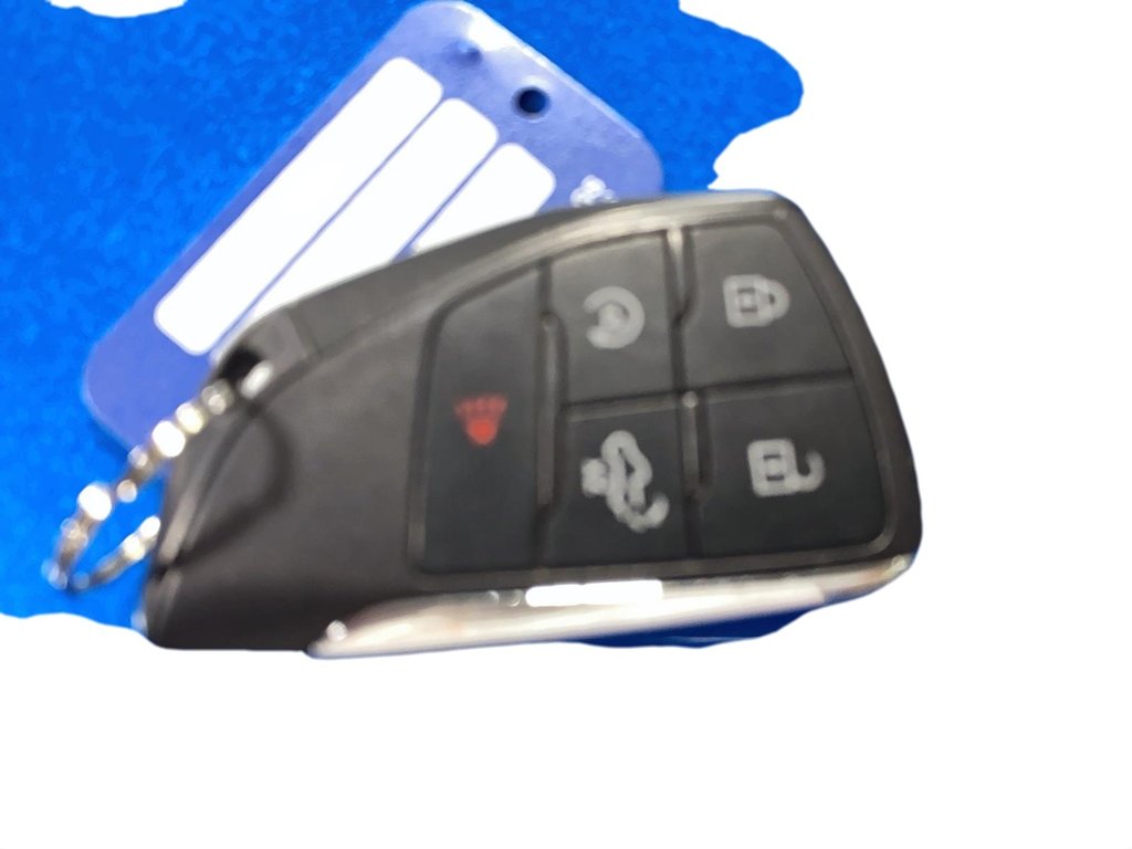 2023 Chevrolet Silverado 1500 in Jonquière, Quebec - 23 - w1024h768px