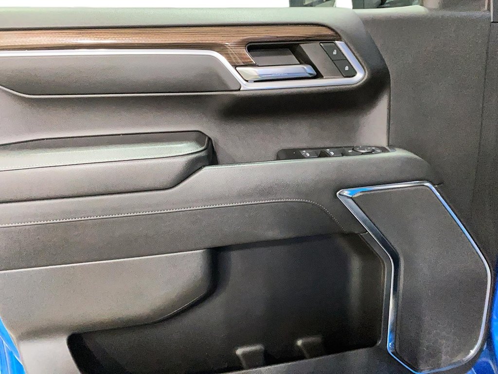 2023 Chevrolet Silverado 1500 in Jonquière, Quebec - 9 - w1024h768px